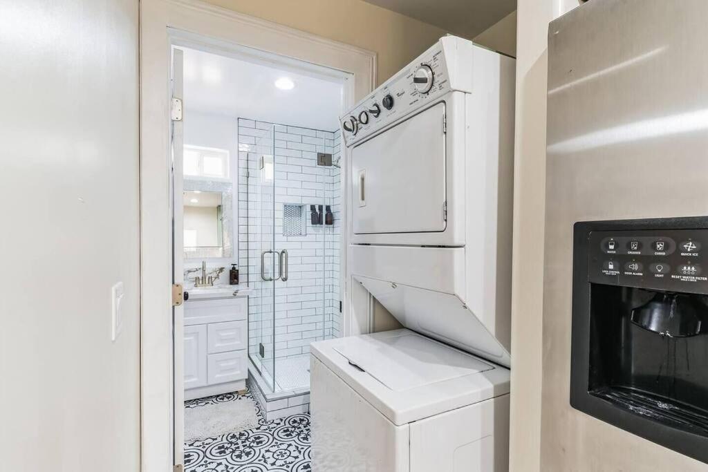 Cozy 2 Bdrm Home In The Heart Of Scv Near Six Flags Santa Clarita Exterior photo